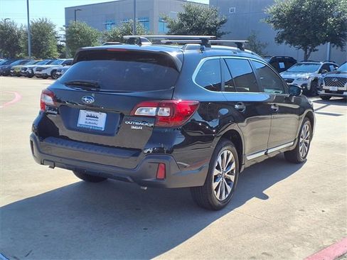 Used 2019 Subaru Outback 3.6R Touring image 4