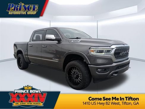 Used 2022 RAM 1500 Limited w/ Body Color Bumper Group image 1