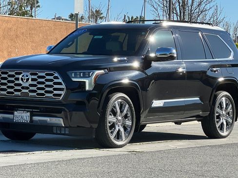 Used 2023 Toyota Sequoia Capstone AWD/4WD image 8