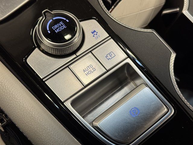 Used 2024 Genesis G70 2.5T AWD/4WD image 31