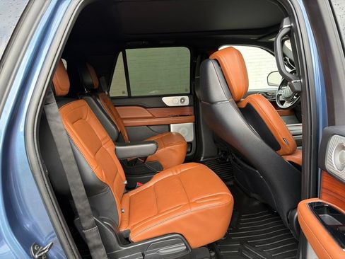 Used 2019 Lincoln Navigator L Reserve w/ Cargo Package AWD/4WD image 10