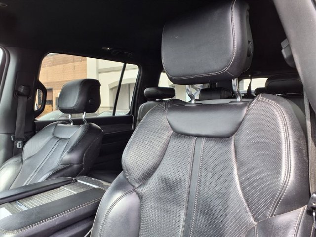 Certified 2022 Jeep Wagoneer Series II AWD/4WD image 16