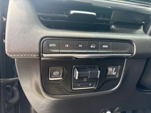Used 2023 Cadillac Escalade Sport AWD/4WD image 16