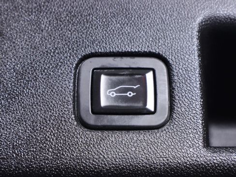 Used 2019 Chevrolet Equinox LT AWD/4WD image 36