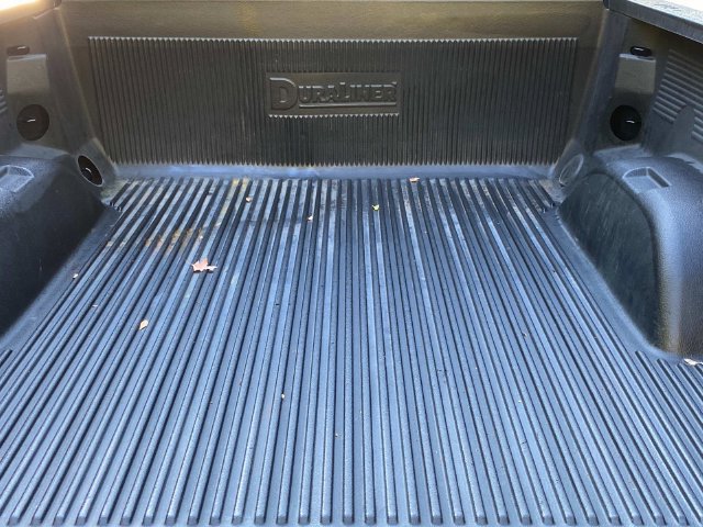 Used 2025 GMC Sierra 1500 SLT AWD/4WD image 30