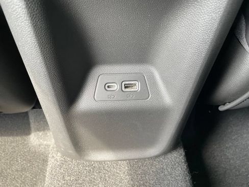 Used 2023 Buick Envision Essence FWD image 29