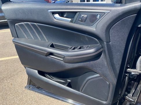 Used 2022 Ford Edge ST w/ Equipment Group 401A AWD/4WD image 19