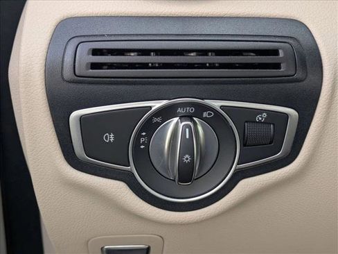 Used 2017 Mercedes-Benz GLC 300 image 13