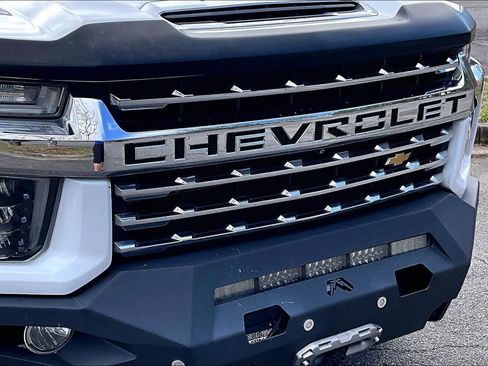 Used 2020 Chevrolet Silverado 2500 LTZ w/ Technology Package image 30