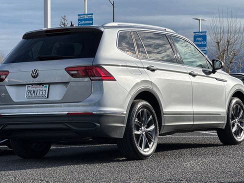 Used 2024 Volkswagen Tiguan SE image 8