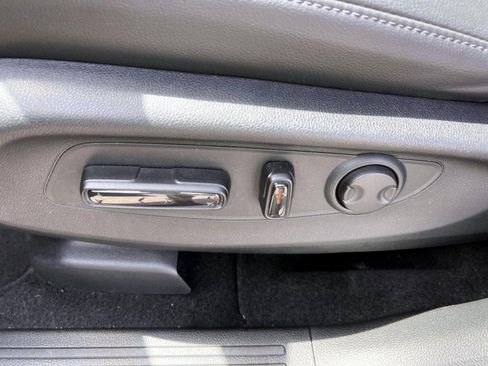 Certified 2025 Honda CR-V EX-L image 17