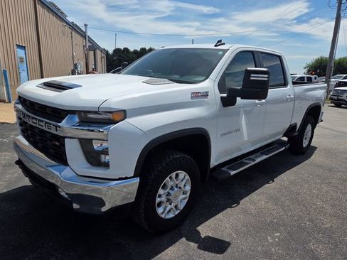 Used 2023 Chevrolet Silverado 2500 LT w/ Convenience Package AWD/4WD image 7