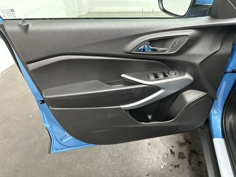 New 2026 Chevrolet Trax LS w/ LS Convenience Package FWD image 18