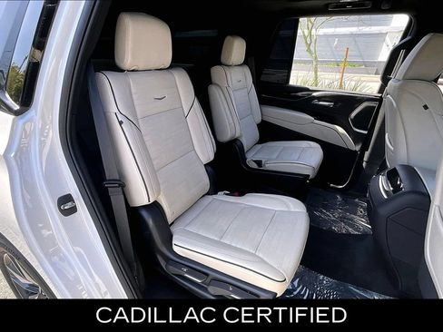 Used 2024 Cadillac Escalade Sport w/ Touring Package AWD/4WD image 18
