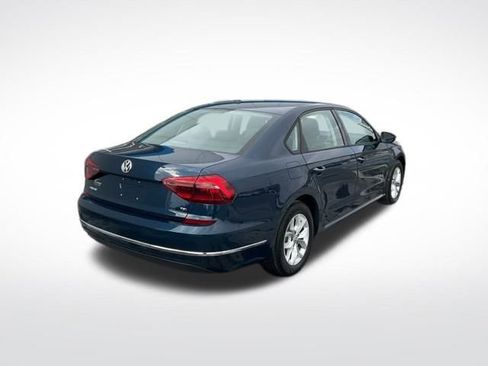 Used 2018 Volkswagen Passat 2.0T S image 7
