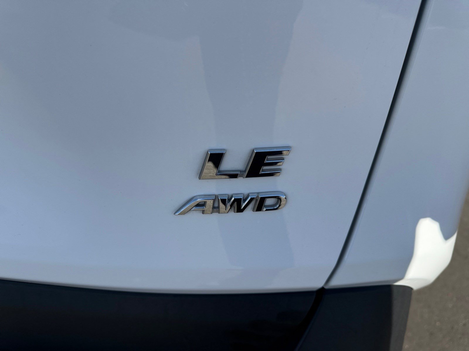 Certified 2025 Toyota RAV4 LE AWD/4WD image 23