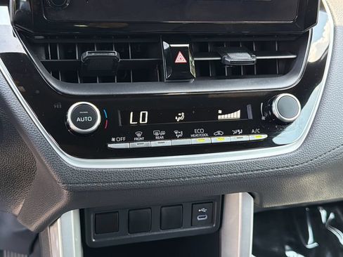 Used 2025 Toyota Corolla Cross AWD Hybrid image 24
