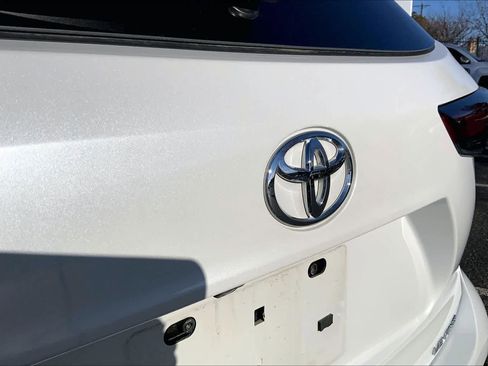 Certified 2025 Toyota Highlander LE image 28