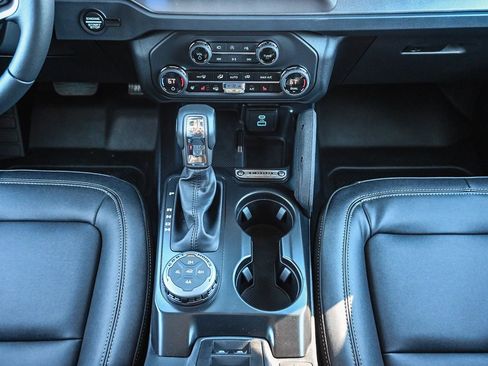 New 2025 Ford Bronco Badlands image 20