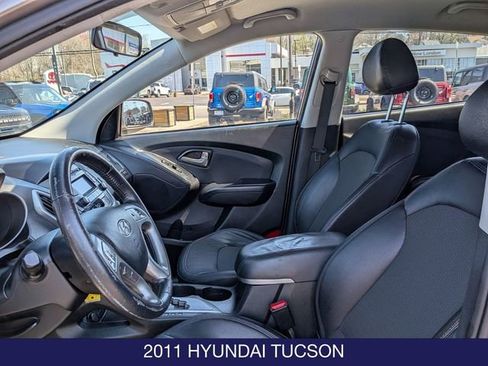 Used 2011 Hyundai Tucson GLS FWD image 12