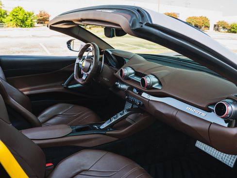 Used 2021 Ferrari 812 GTS RWD image 73