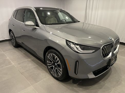 Used 2026 BMW X3 xDrive30 w/ Premium Package image 3