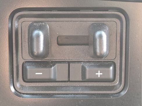 Used 2023 Ford F150 XLT image 30