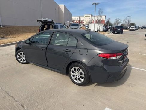 Used 2026 Toyota Corolla LE image 5