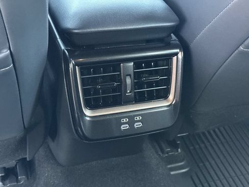 Used 2025 Toyota Crown Signia AWD/4WD image 13