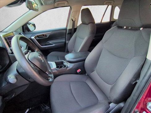 Used 2024 Toyota RAV4 LE image 15