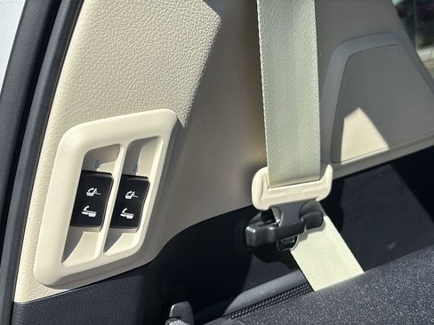 Used 2023 Lexus GX 460 Premium image 19