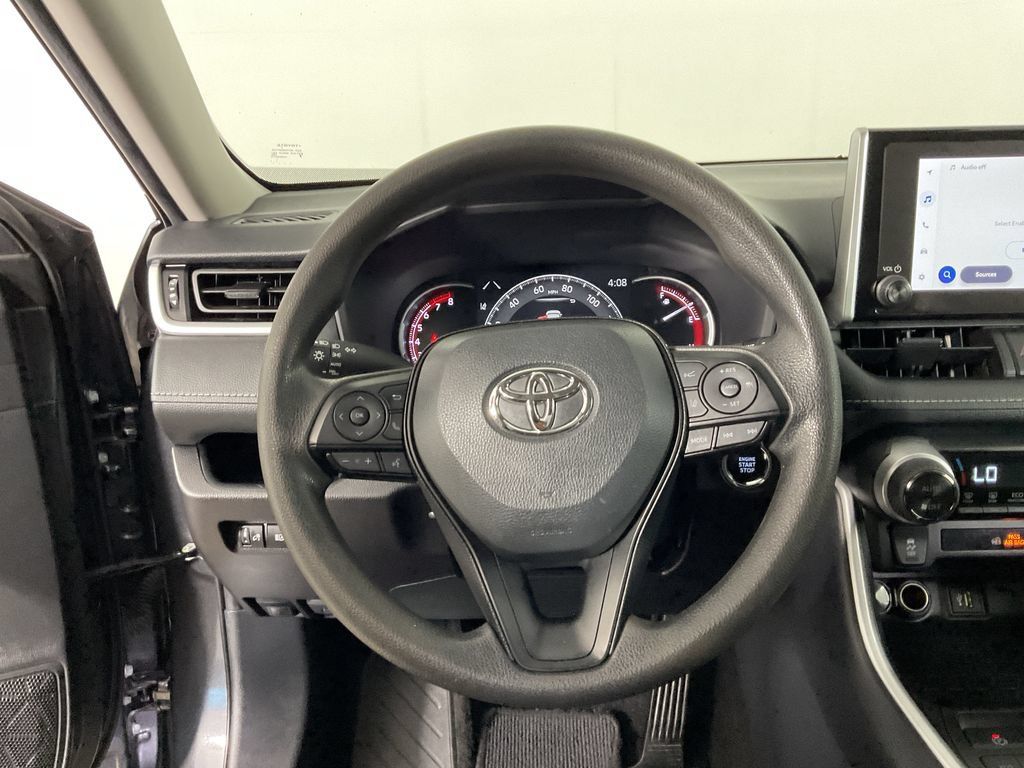 Used 2025 Toyota RAV4 XLE FWD image 13