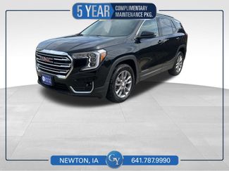 Used 2024 GMC Terrain SLT image 1