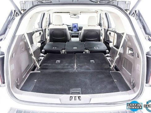 Used 2020 Ford Explorer Platinum w/ Premium Technology Package image 37