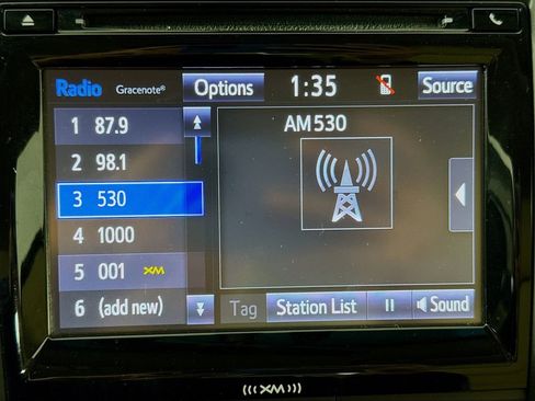 Used 2016 Toyota Camry XLE image 15