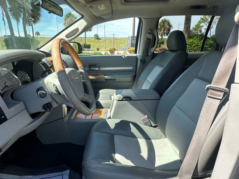 Used 2007 Chrysler Aspen Limited w/ PWR Convenience Group image 24
