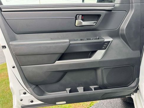 Used 2025 Toyota Tundra Platinum image 18