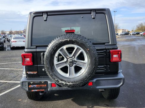 Used 2020 Jeep Wrangler Unlimited Sahara image 16