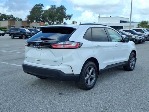 Used 2023 Ford Edge SEL w/ Sport Appearance Package AWD/4WD image 3