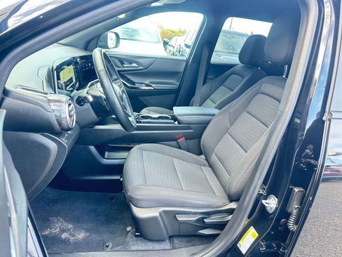 Used 2025 Chevrolet Equinox LT image 36