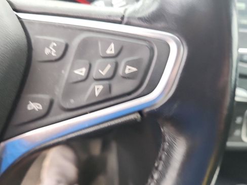 Used 2018 Chevrolet Equinox LT AWD/4WD image 15