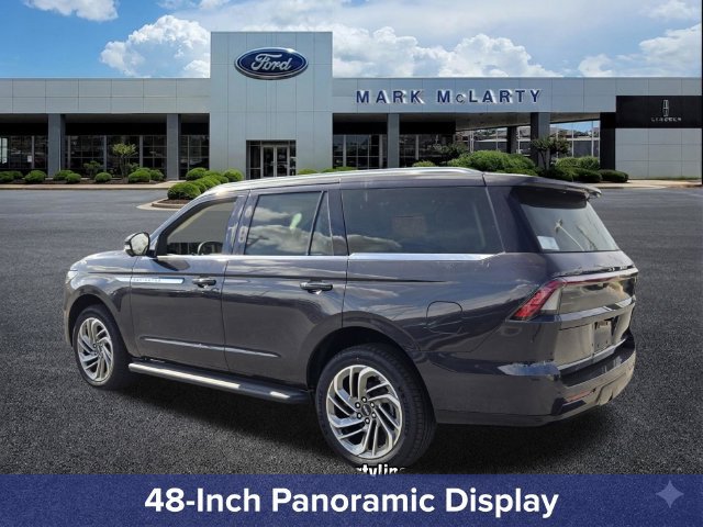New 2027 Lincoln Navigator Premiere AWD/4WD image 3