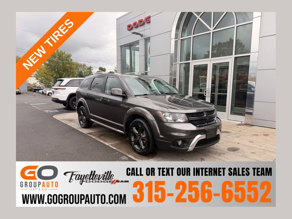 Used 2018 Dodge Journey Crossroad w/ Navigation Group AWD/4WD image 1
