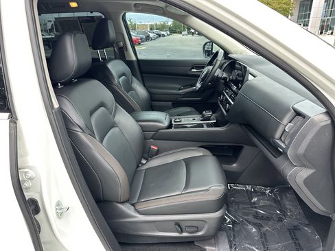 Used 2022 Nissan Pathfinder SL w/ SL Premium Package AWD/4WD image 35