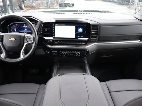 Used 2025 Chevrolet Silverado 2500 LTZ w/ LTZ Plus Package image 18