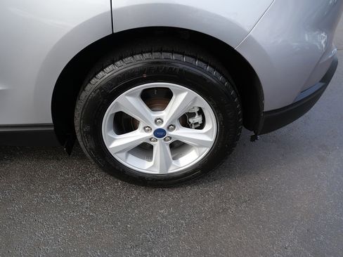 Used 2021 Ford Edge SE w/ Cargo Accessory Package image 32