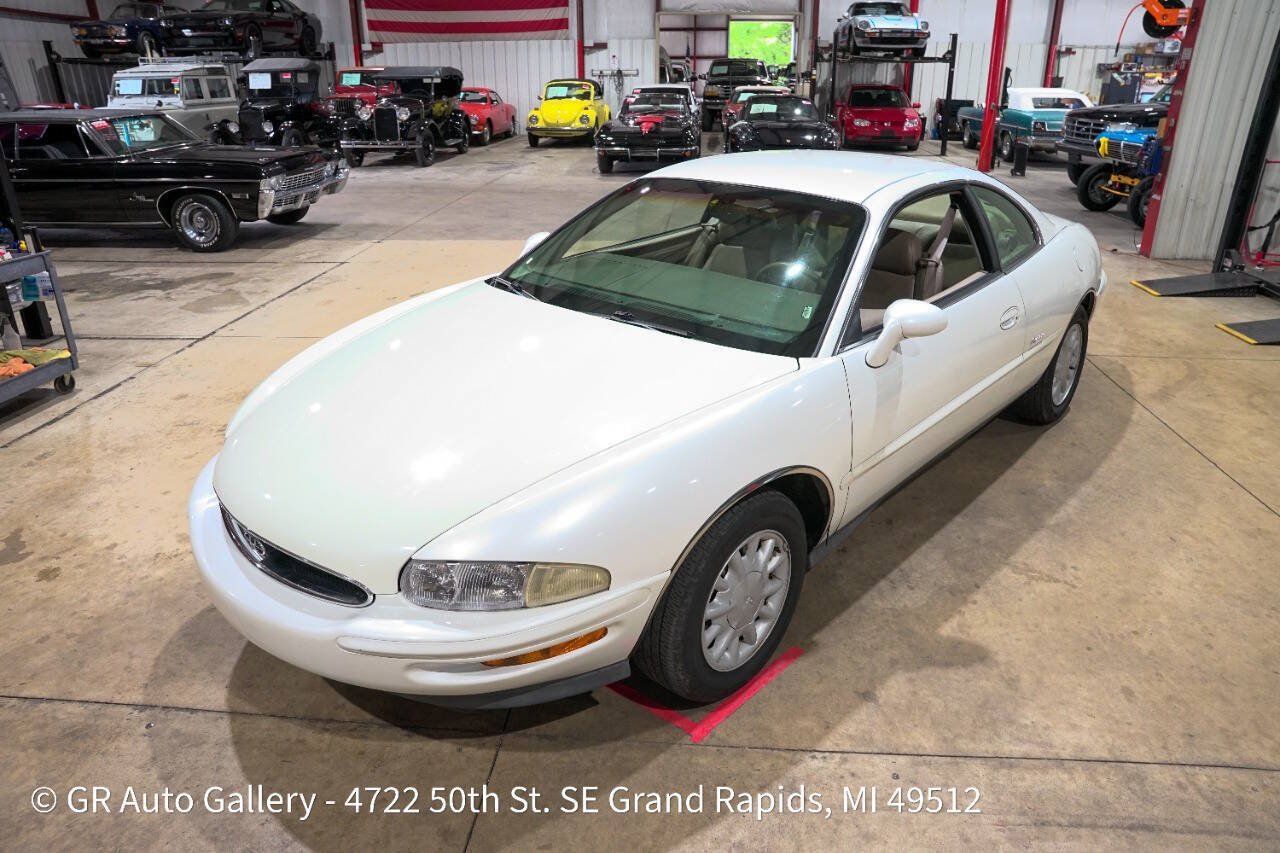 Used 1998 Buick Riviera Supercharged Coupe FWD image 15