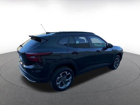 Used 2025 Chevrolet Trax LT w/ LT Convenience Package image 15
