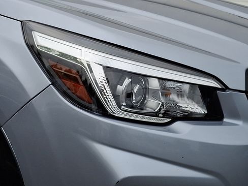 Used 2019 Subaru Forester Premium w/ All-Weather Package AWD/4WD image 9