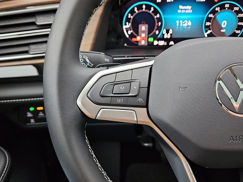 New 2026 Volkswagen Atlas SE image 17